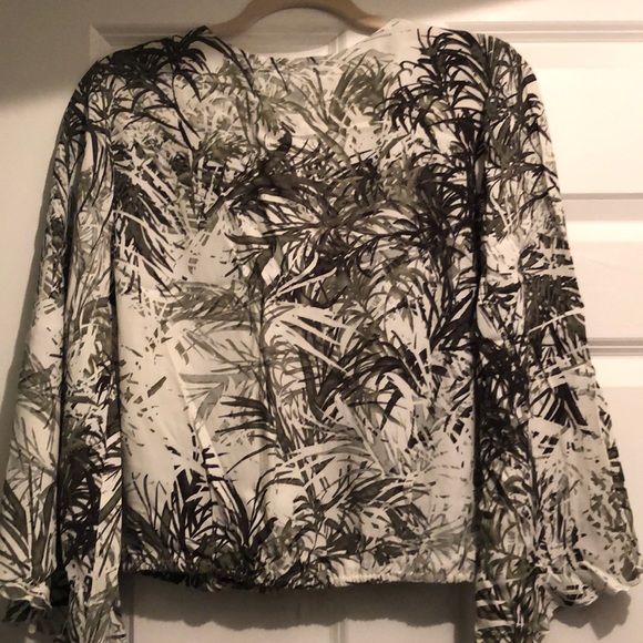 Sanctuary Blouse - Picture 4 of 4